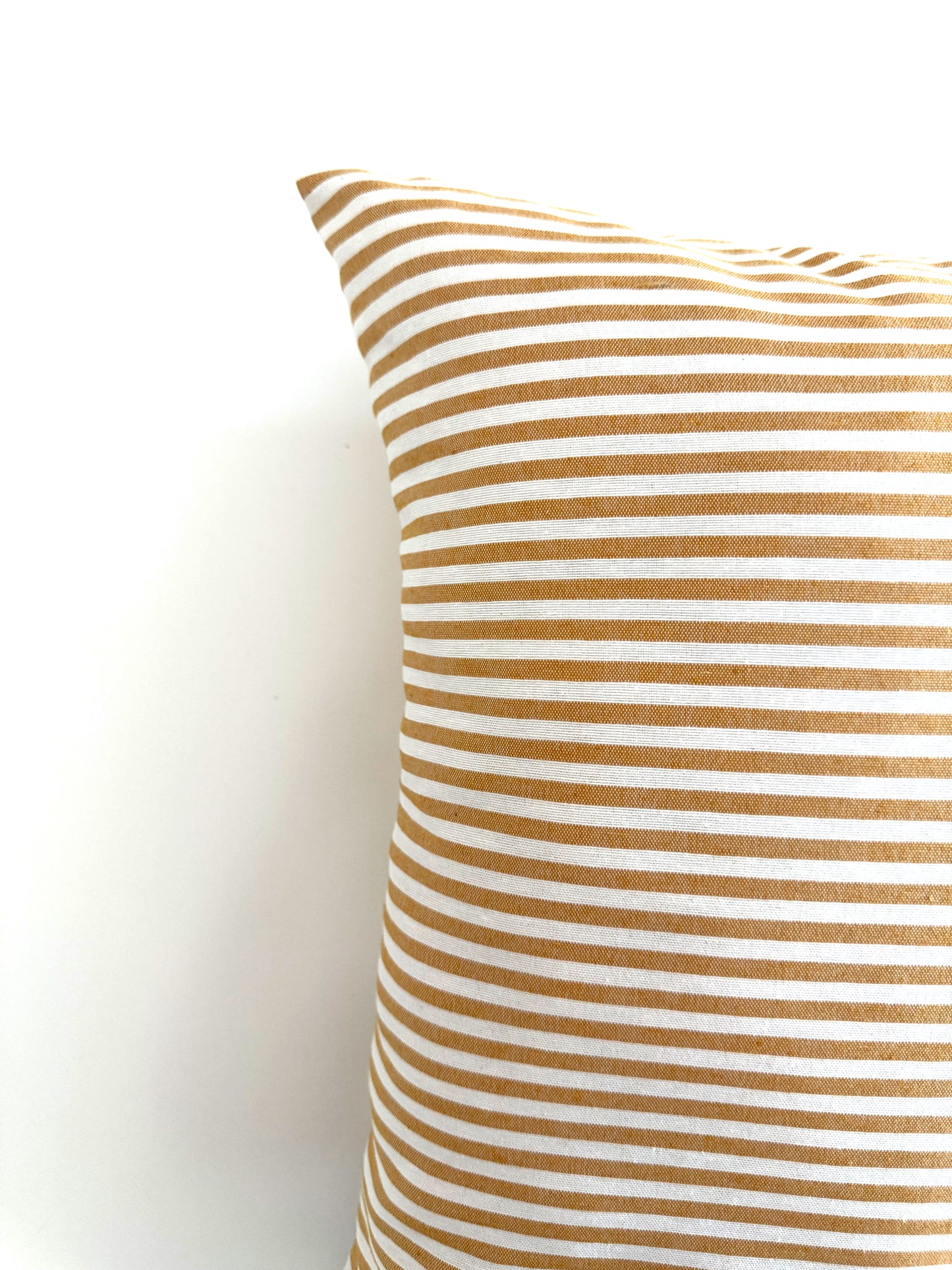 Cojín Rayas Finas Caldera