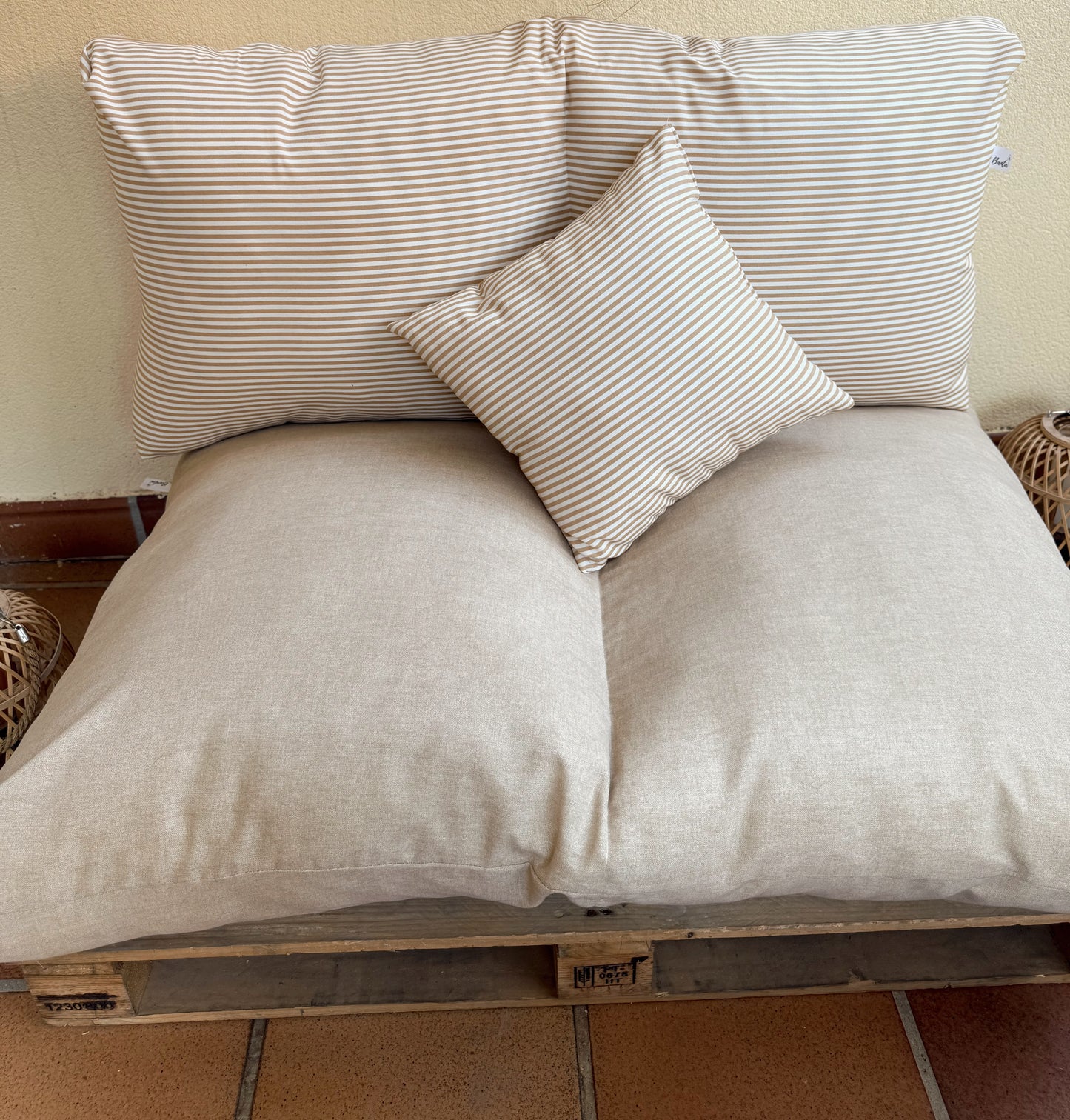 Cojín Rayas Finas Caldera