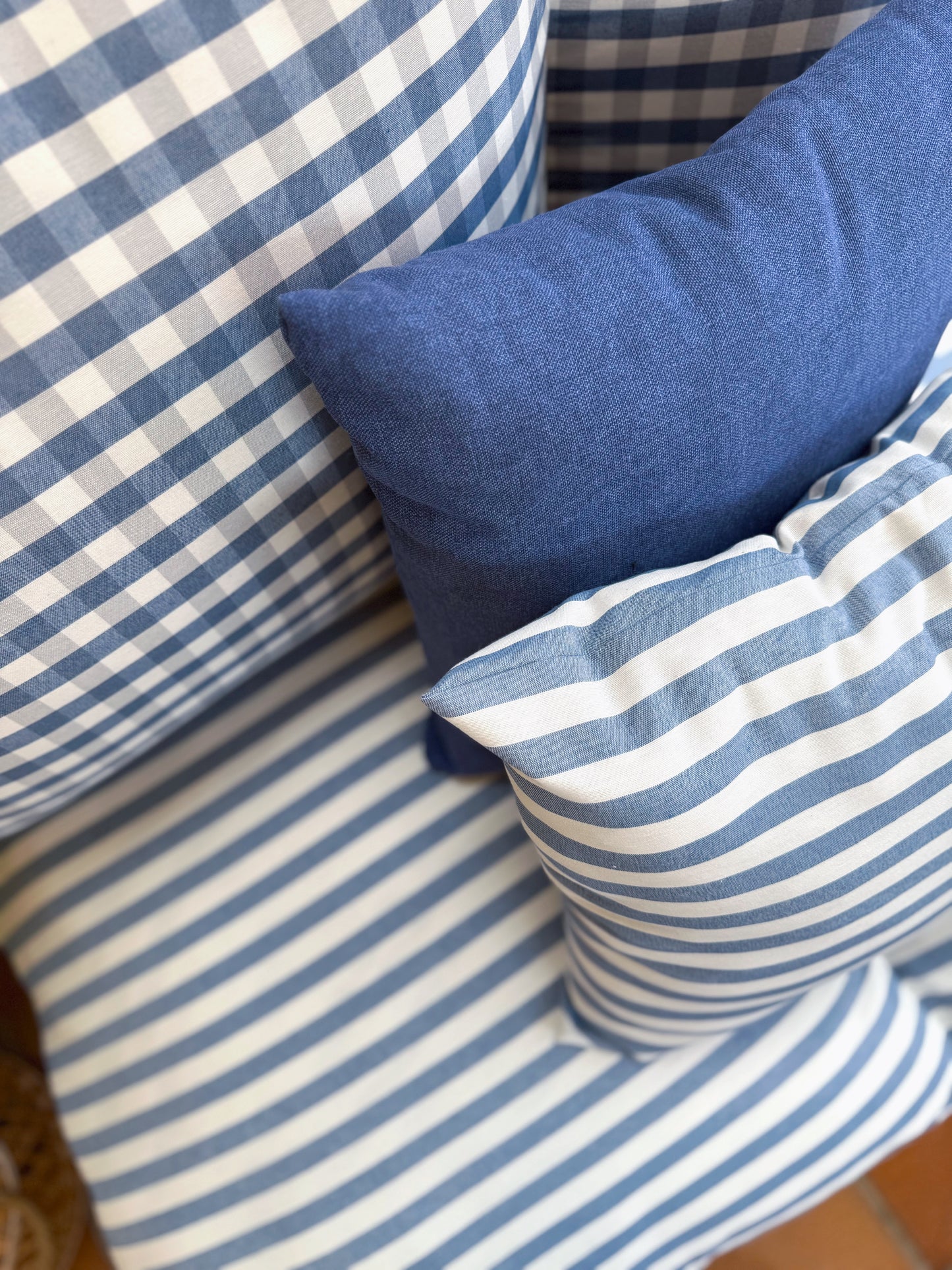 Cojín Rayas Azules